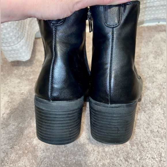 Women’s Steve Madden synthetic leather black ankle boots size 38/8 - Picture 15 of 16